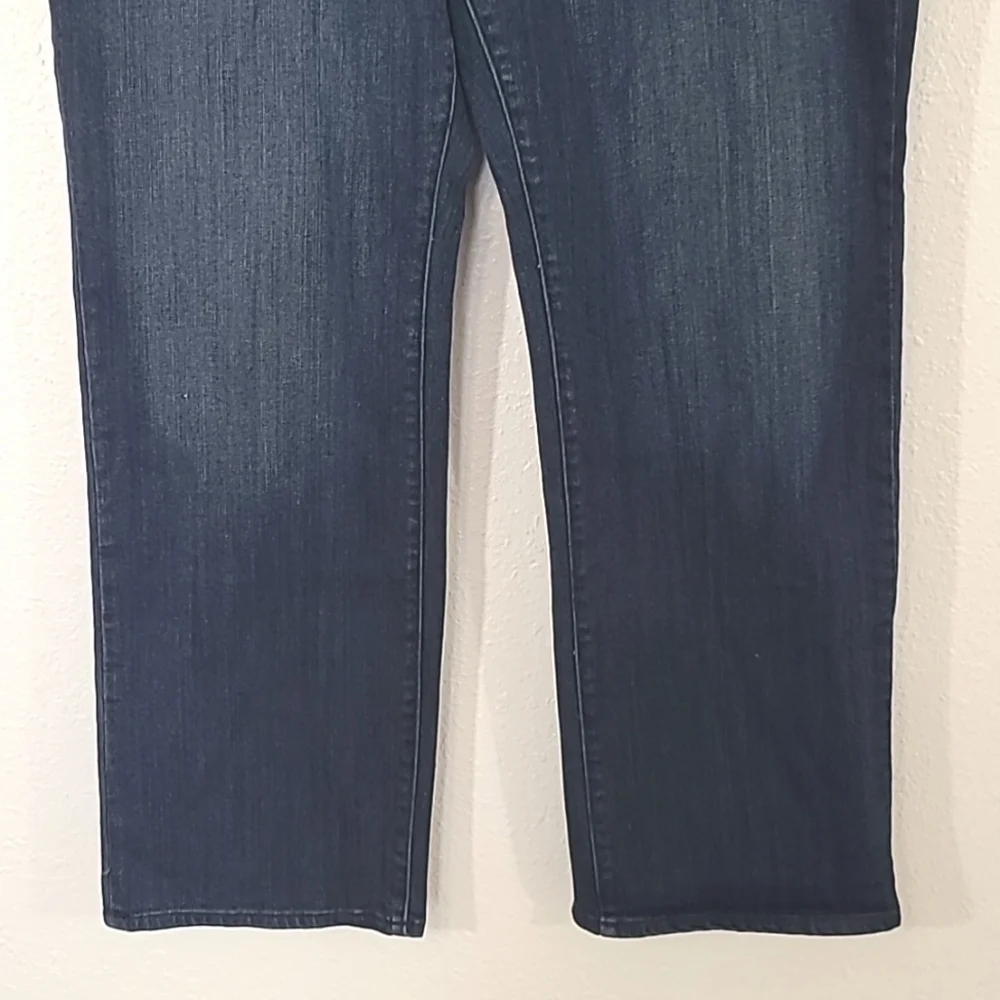 GAP Premium Curvy Straight Blue Denim Women's Jeans, size 18/34 R